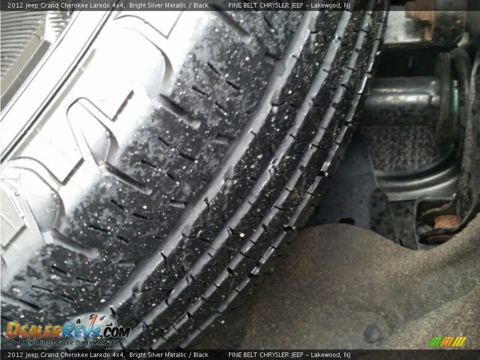 2012 Jeep Grand Cherokee Laredo 4x4 Bright Silver Metallic / Black Photo #19