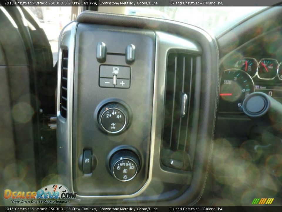 2015 Chevrolet Silverado 2500HD LTZ Crew Cab 4x4 Brownstone Metallic / Cocoa/Dune Photo #26