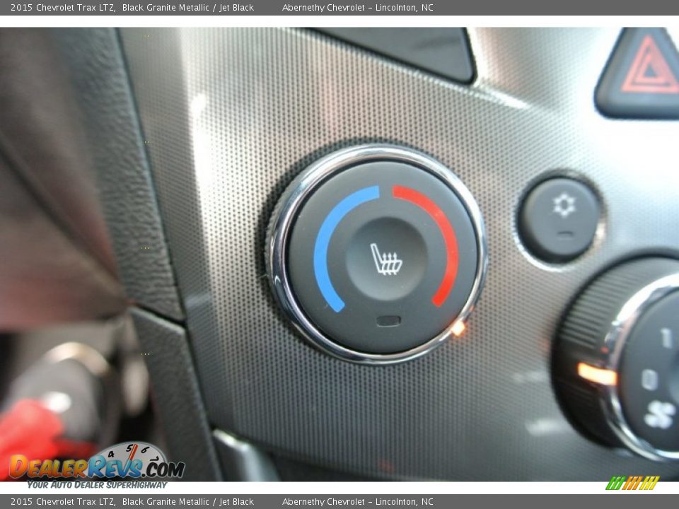 Controls of 2015 Chevrolet Trax LTZ Photo #13