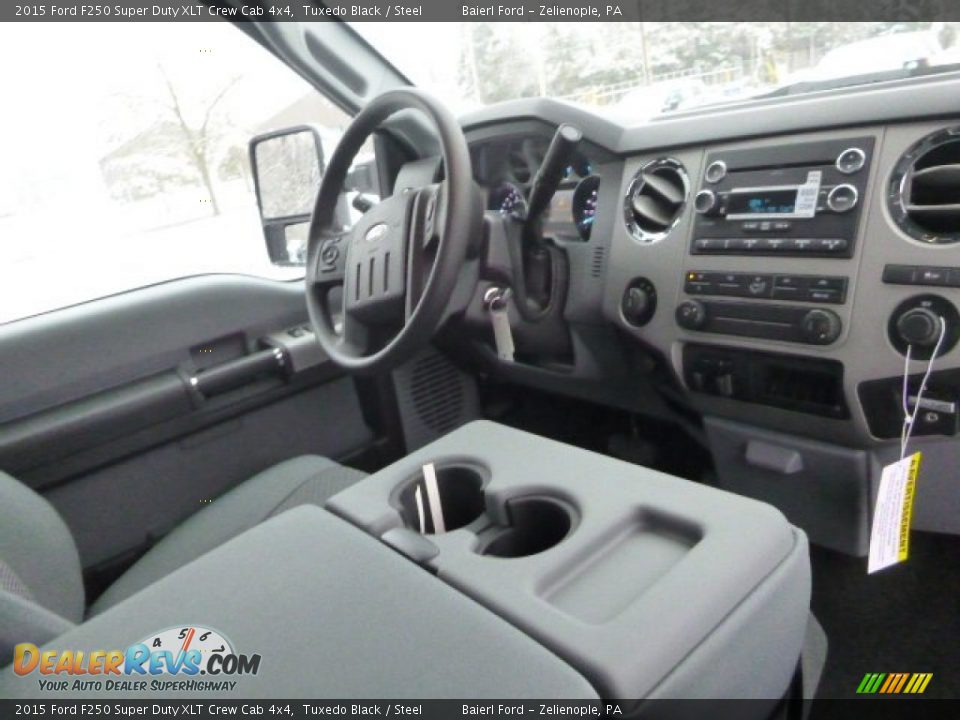 2015 Ford F250 Super Duty XLT Crew Cab 4x4 Tuxedo Black / Steel Photo #12