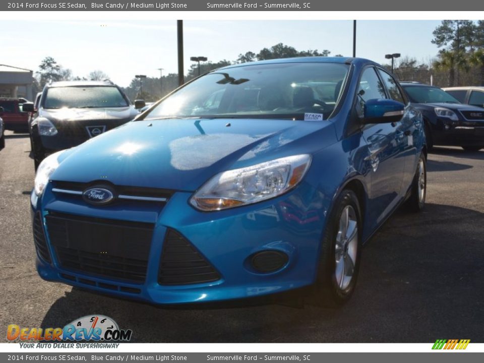 2014 Ford Focus SE Sedan Blue Candy / Medium Light Stone Photo #7