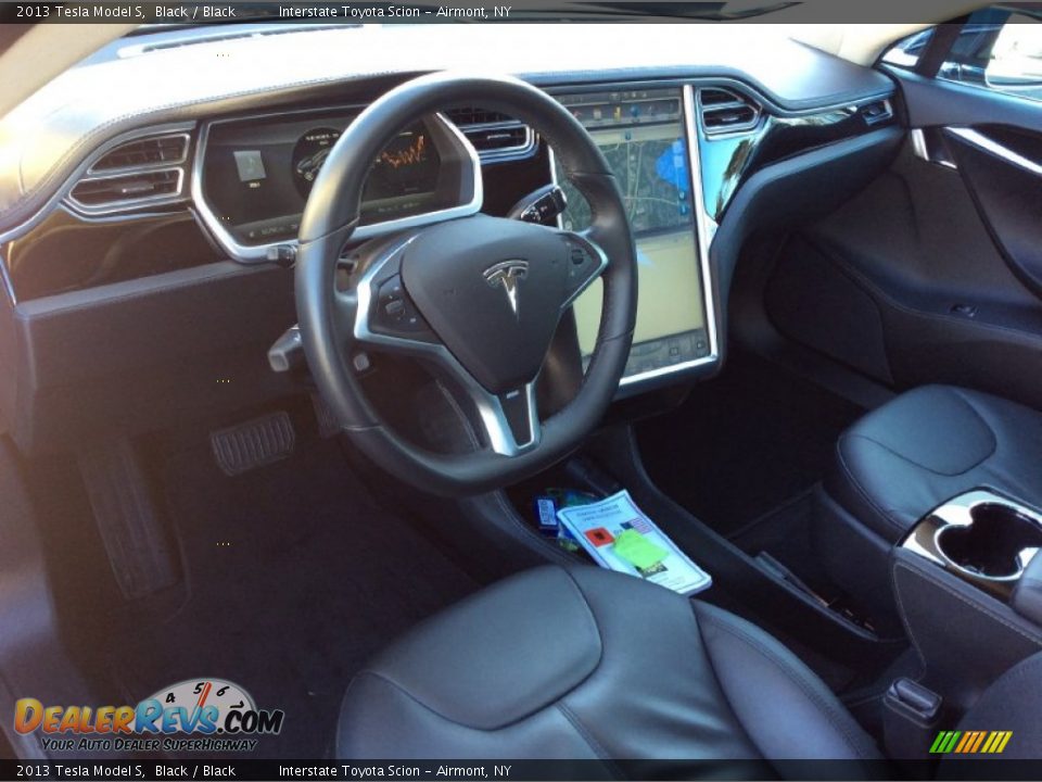 Black Interior - 2013 Tesla Model S  Photo #9