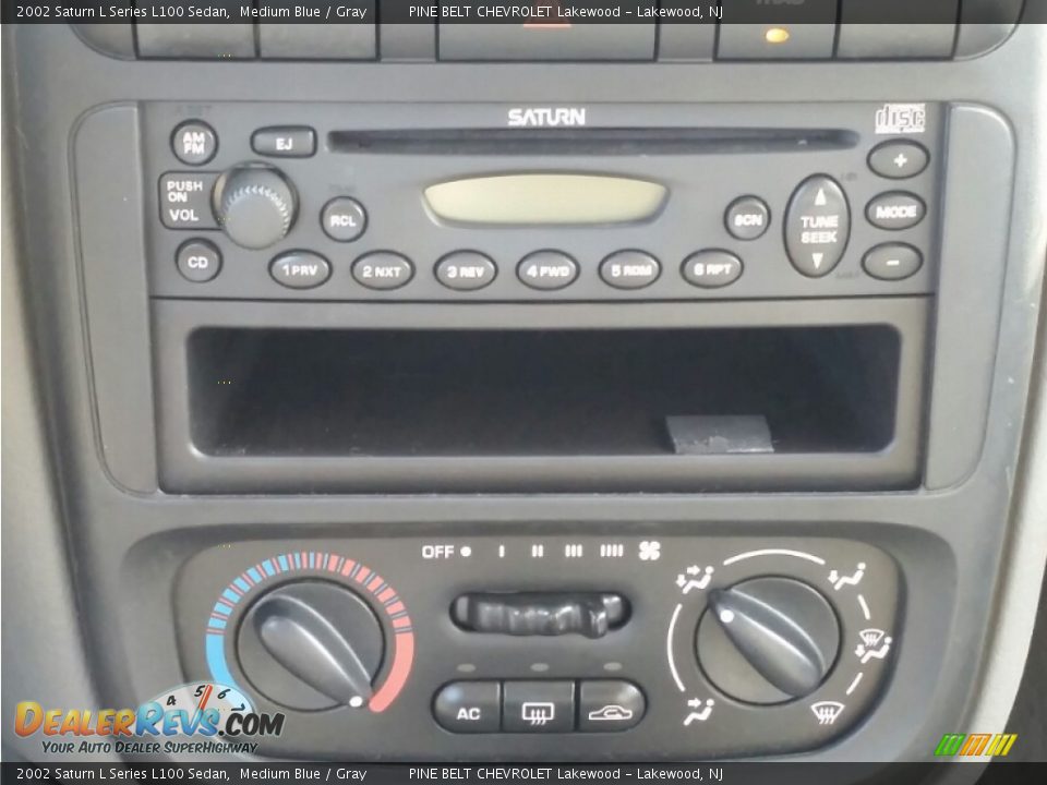 2002 Saturn L Series L100 Sedan Medium Blue / Gray Photo #14