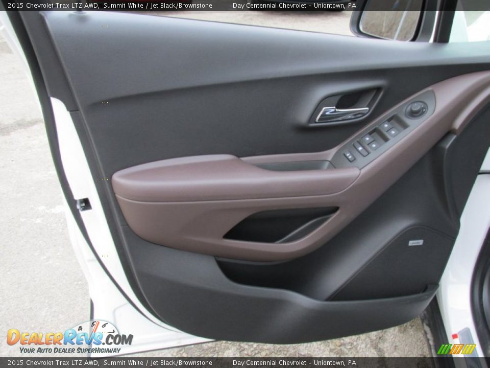 Door Panel of 2015 Chevrolet Trax LTZ AWD Photo #12