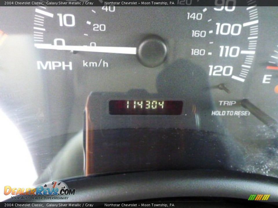 2004 Chevrolet Classic Galaxy Silver Metallic / Gray Photo #15