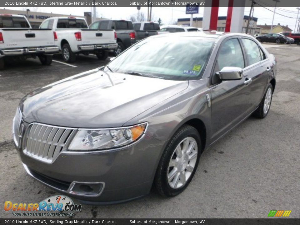 Front 3/4 View of 2010 Lincoln MKZ FWD Photo #7