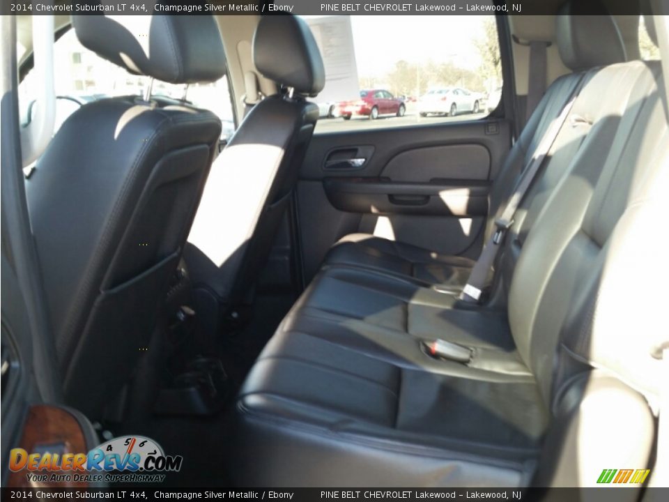 2014 Chevrolet Suburban LT 4x4 Champagne Silver Metallic / Ebony Photo #13