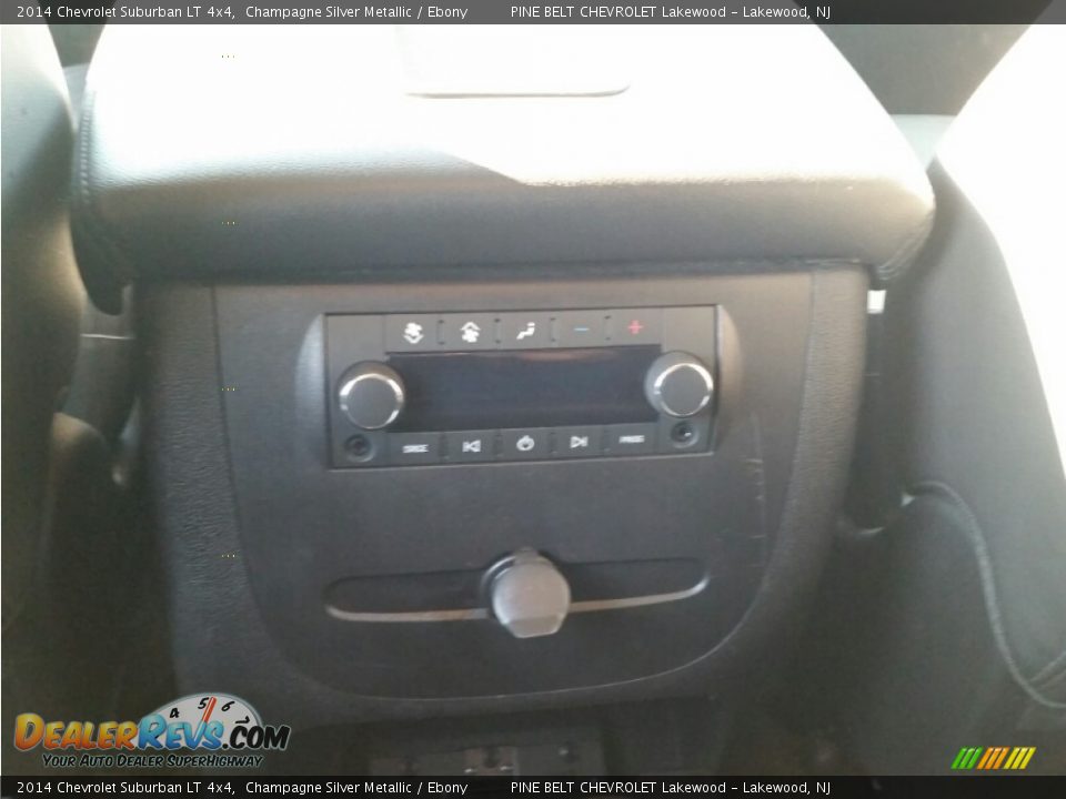 2014 Chevrolet Suburban LT 4x4 Champagne Silver Metallic / Ebony Photo #15