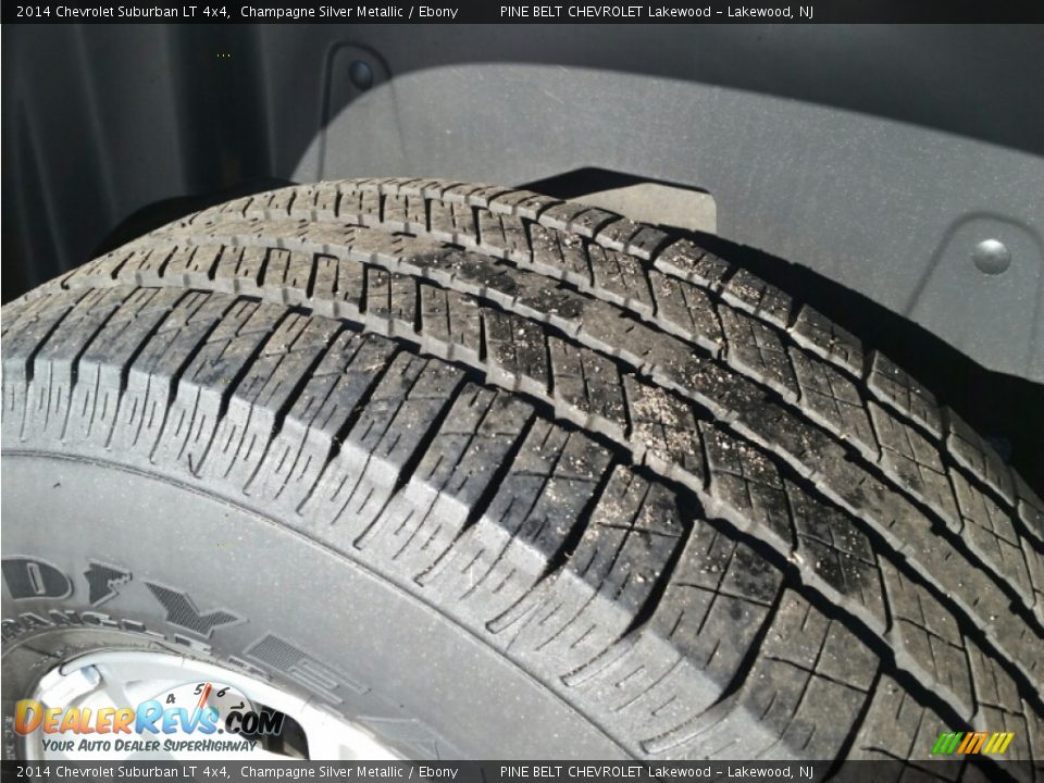 2014 Chevrolet Suburban LT 4x4 Champagne Silver Metallic / Ebony Photo #22