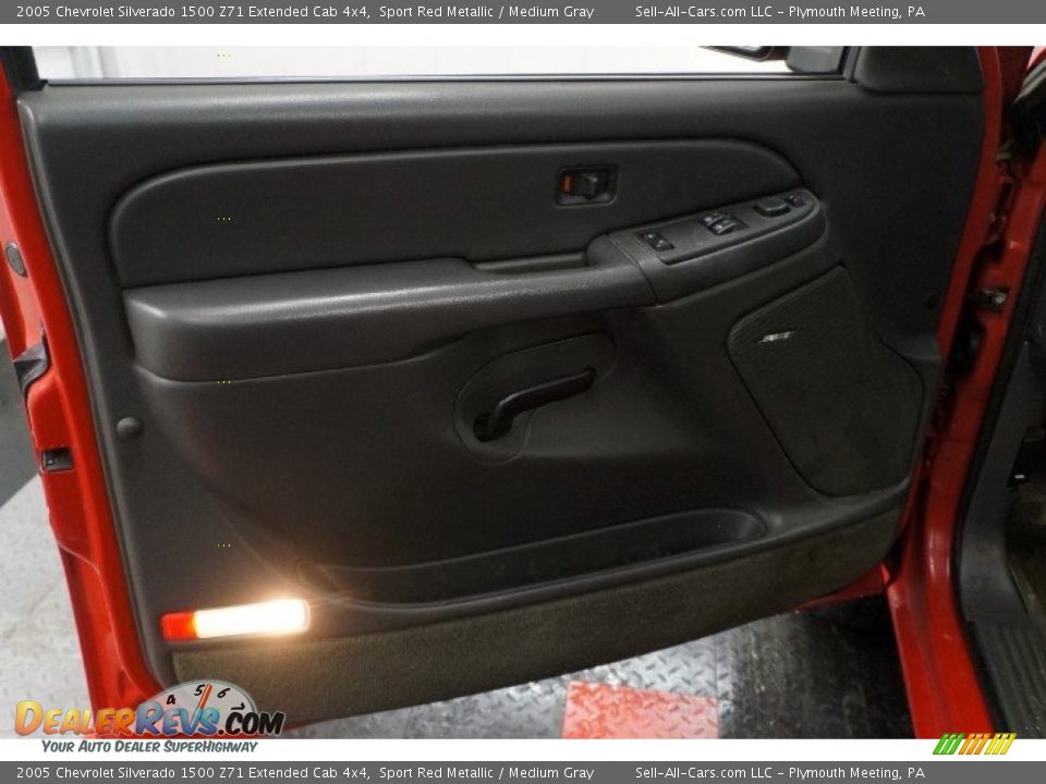 2005 Chevrolet Silverado 1500 Z71 Extended Cab 4x4 Sport Red Metallic / Medium Gray Photo #12