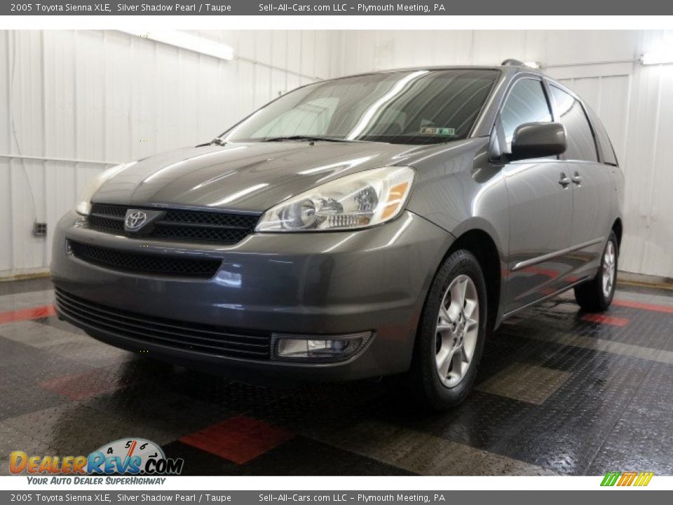 2005 Toyota Sienna XLE Silver Shadow Pearl / Taupe Photo #3