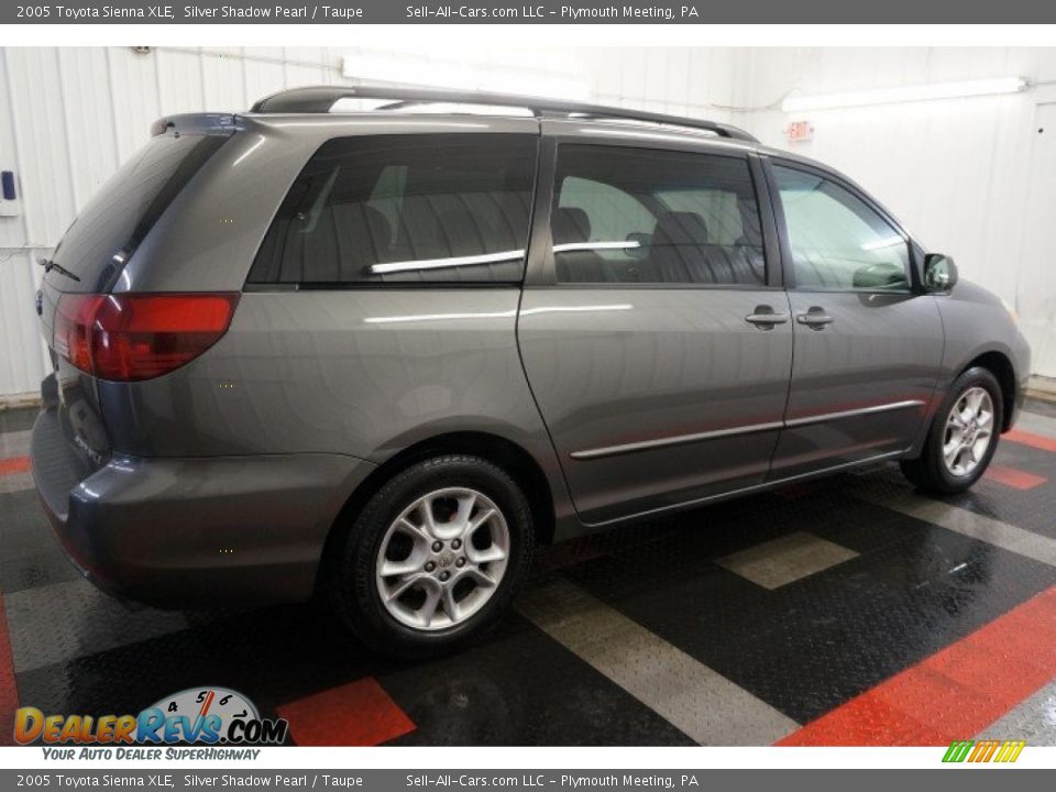 2005 Toyota Sienna XLE Silver Shadow Pearl / Taupe Photo #7