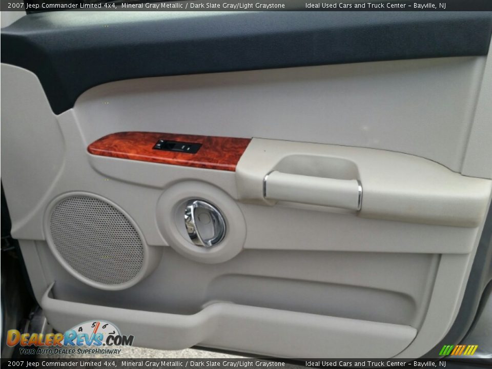 2007 Jeep Commander Limited 4x4 Mineral Gray Metallic / Dark Slate Gray/Light Graystone Photo #9