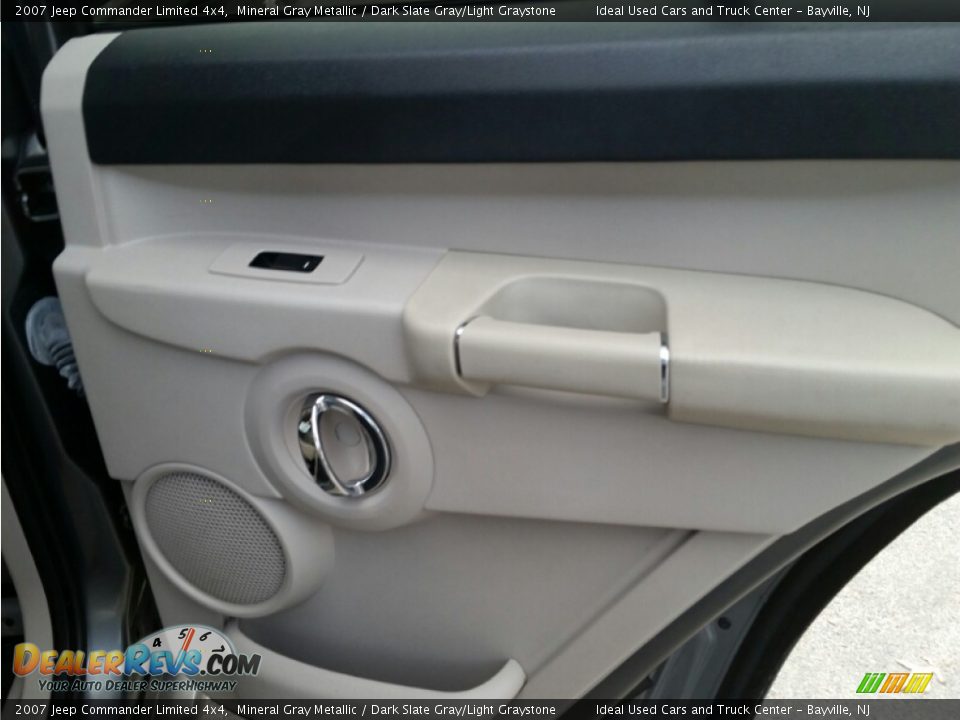 2007 Jeep Commander Limited 4x4 Mineral Gray Metallic / Dark Slate Gray/Light Graystone Photo #12