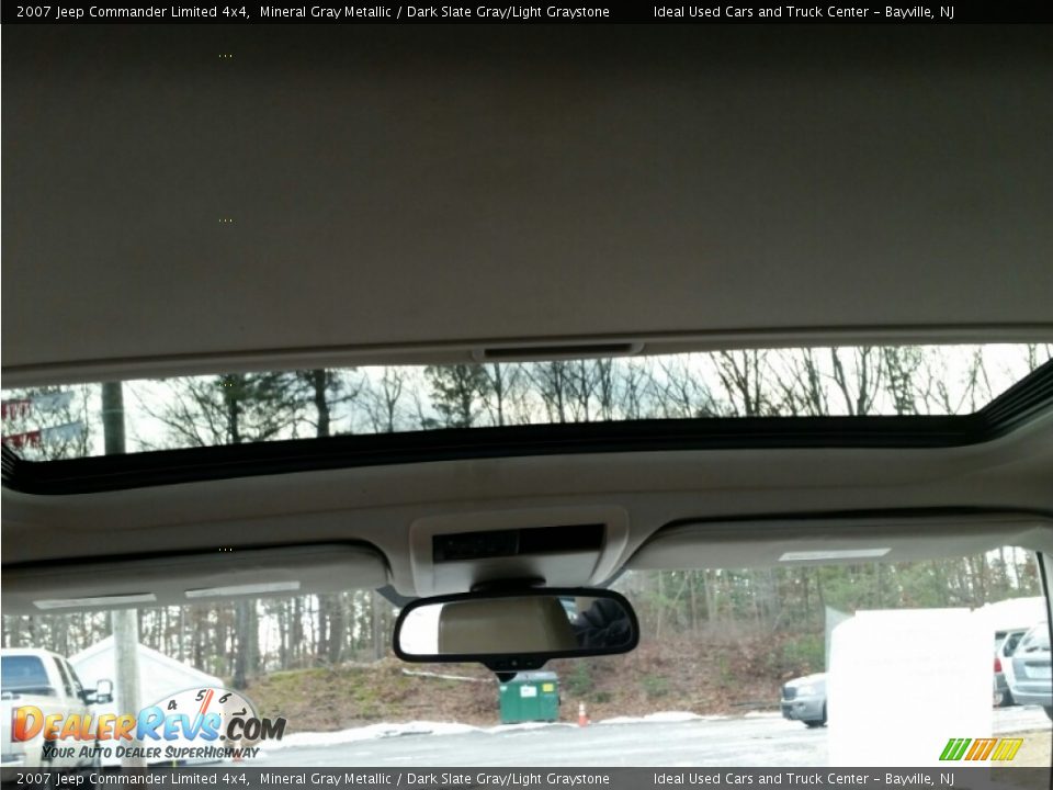 2007 Jeep Commander Limited 4x4 Mineral Gray Metallic / Dark Slate Gray/Light Graystone Photo #24