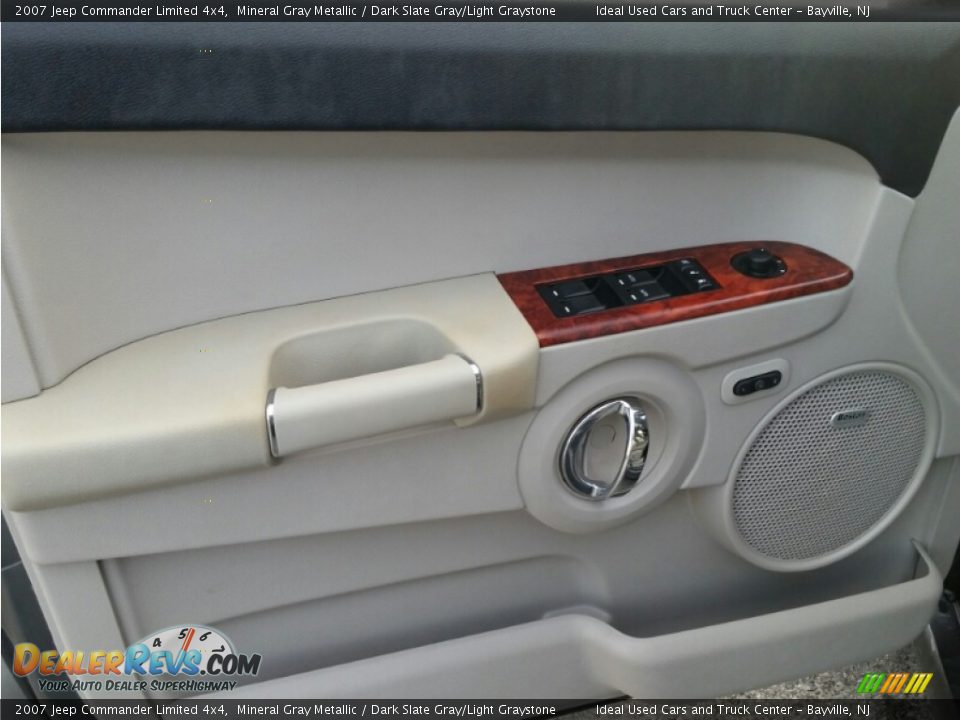 2007 Jeep Commander Limited 4x4 Mineral Gray Metallic / Dark Slate Gray/Light Graystone Photo #25