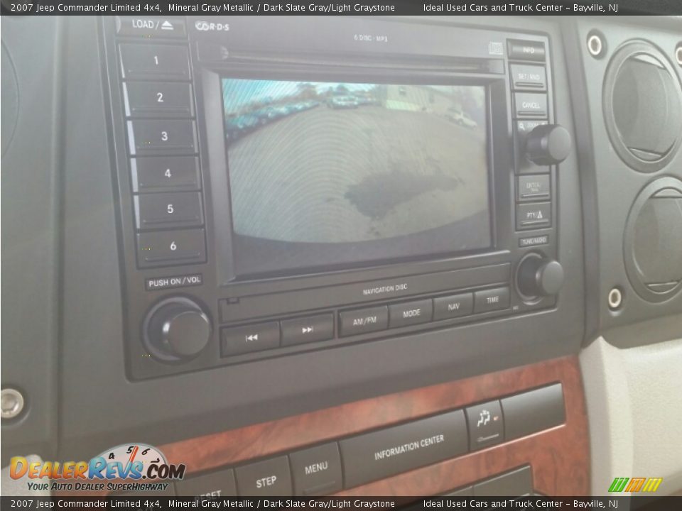 2007 Jeep Commander Limited 4x4 Mineral Gray Metallic / Dark Slate Gray/Light Graystone Photo #32