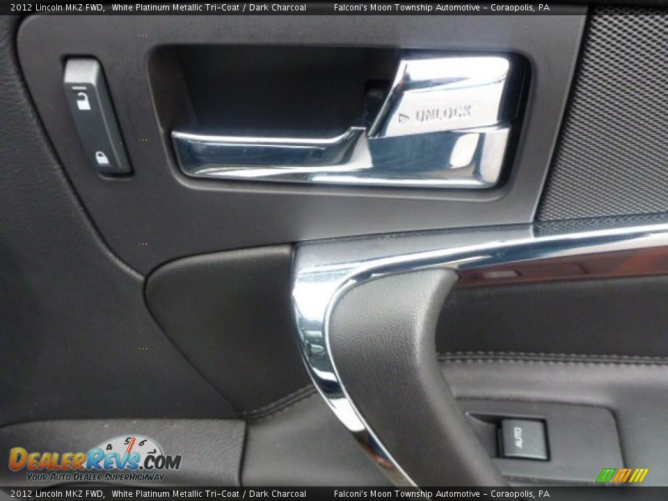 2012 Lincoln MKZ FWD White Platinum Metallic Tri-Coat / Dark Charcoal Photo #2
