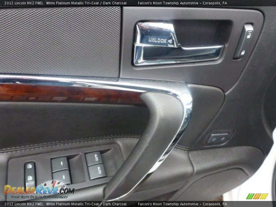 2012 Lincoln MKZ FWD White Platinum Metallic Tri-Coat / Dark Charcoal Photo #17