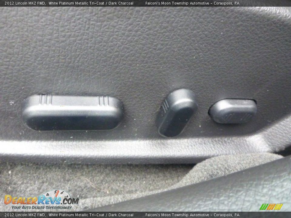 2012 Lincoln MKZ FWD White Platinum Metallic Tri-Coat / Dark Charcoal Photo #19