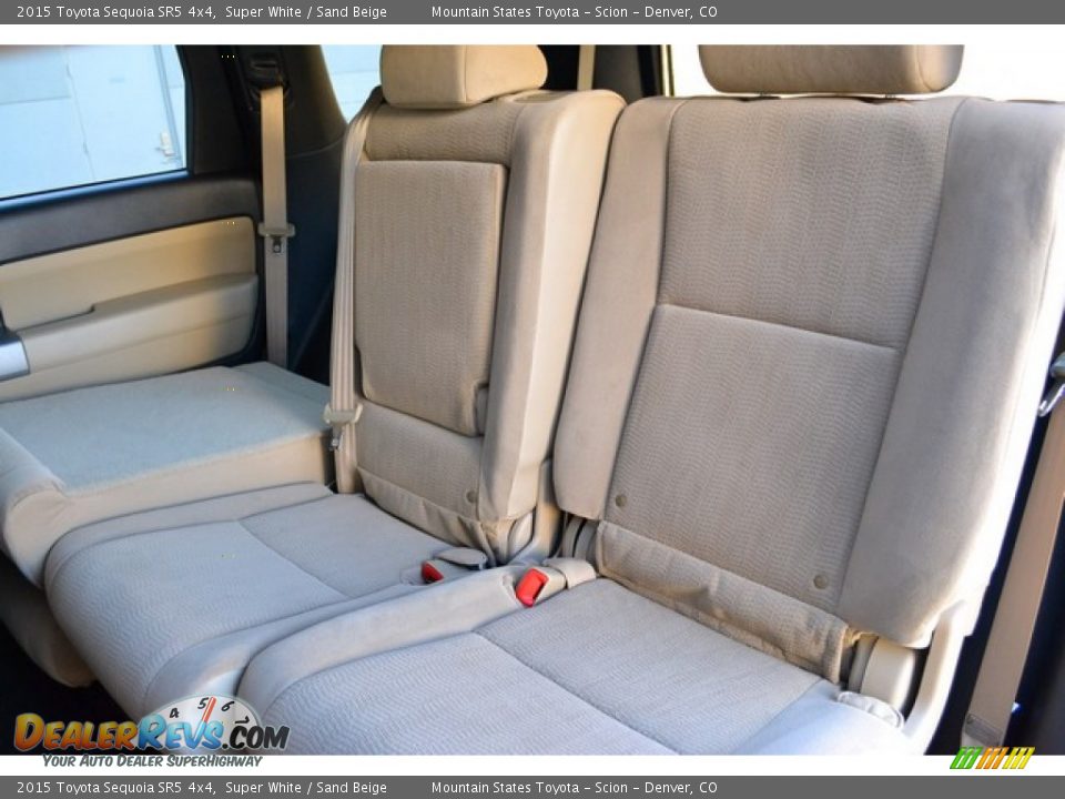 2015 Toyota Sequoia SR5 4x4 Super White / Sand Beige Photo #8