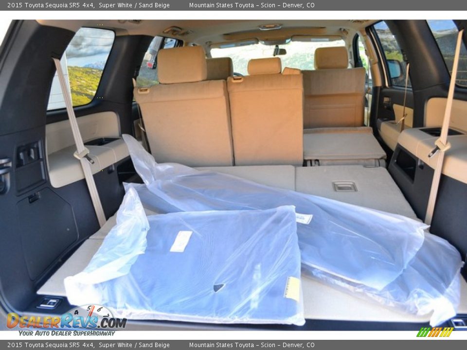 2015 Toyota Sequoia SR5 4x4 Super White / Sand Beige Photo #9