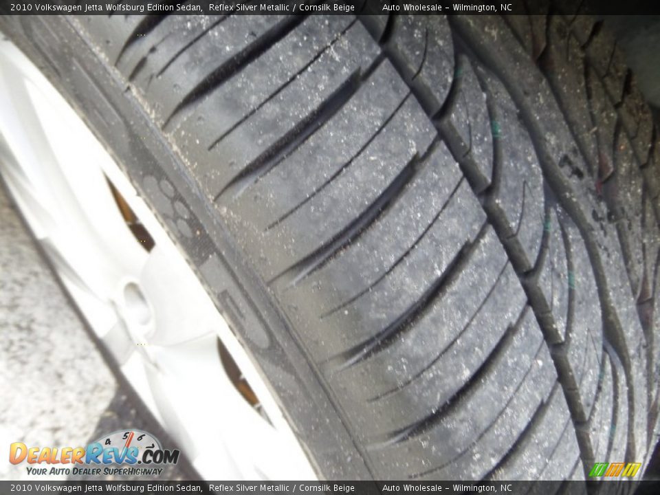 2010 Volkswagen Jetta Wolfsburg Edition Sedan Reflex Silver Metallic / Cornsilk Beige Photo #8