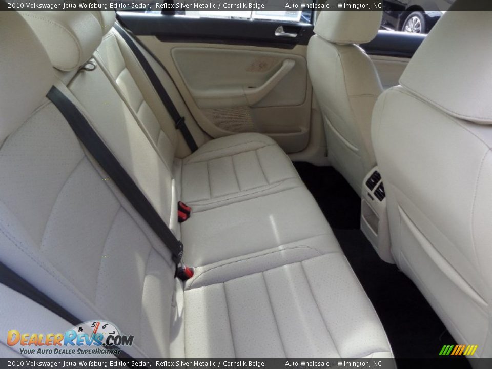2010 Volkswagen Jetta Wolfsburg Edition Sedan Reflex Silver Metallic / Cornsilk Beige Photo #14