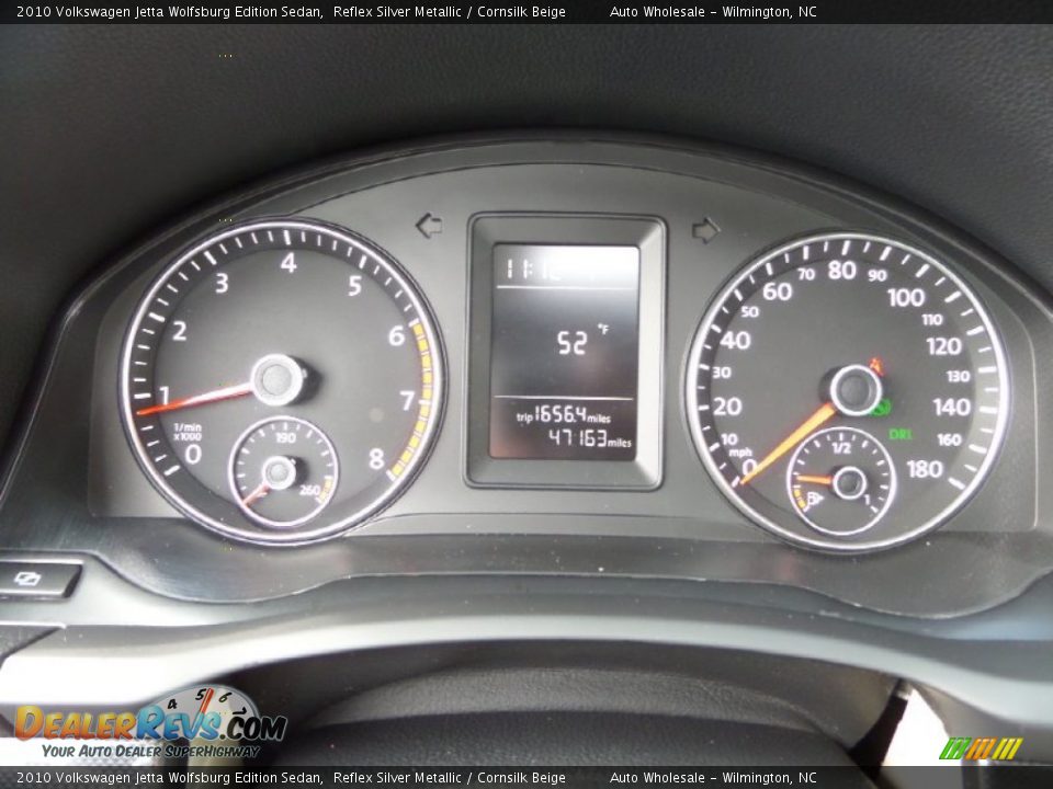 2010 Volkswagen Jetta Wolfsburg Edition Sedan Reflex Silver Metallic / Cornsilk Beige Photo #16