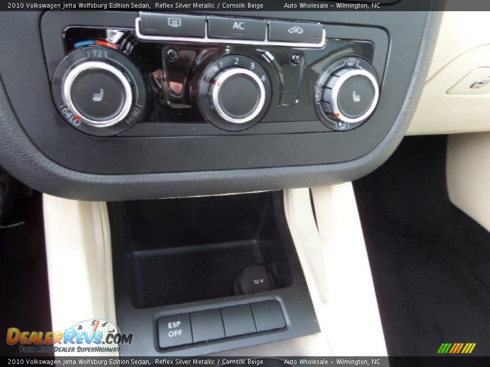 2010 Volkswagen Jetta Wolfsburg Edition Sedan Reflex Silver Metallic / Cornsilk Beige Photo #18