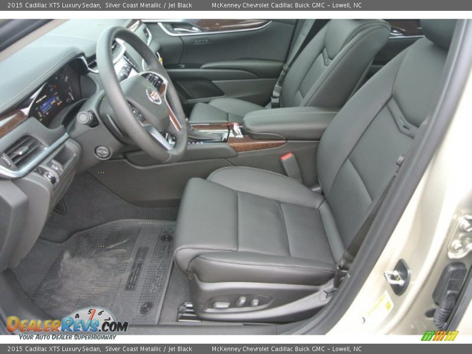 Front Seat of 2015 Cadillac XTS Luxury Sedan Photo #8