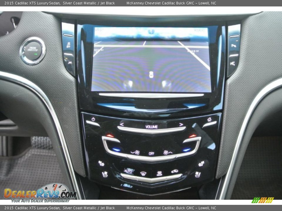Controls of 2015 Cadillac XTS Luxury Sedan Photo #12
