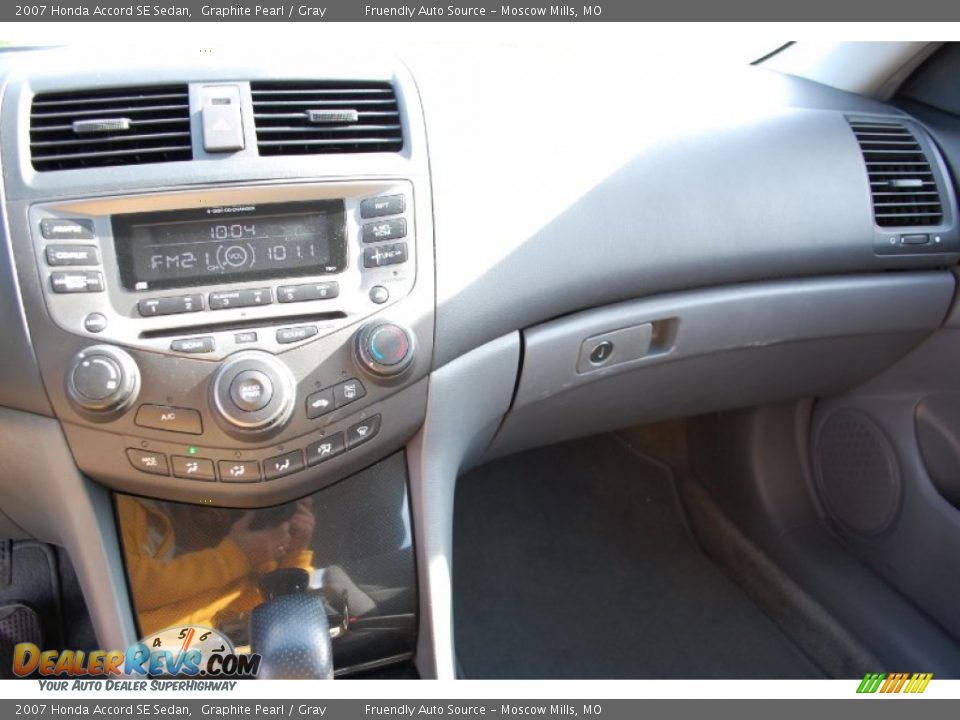 2007 Honda Accord SE Sedan Graphite Pearl / Gray Photo #23