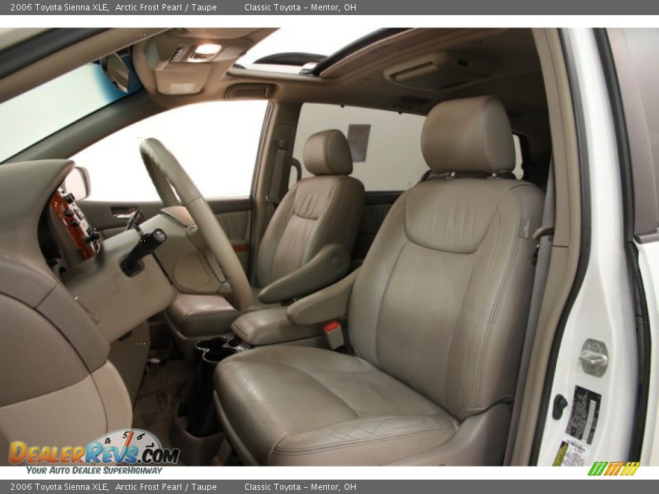 2006 Toyota Sienna XLE Arctic Frost Pearl / Taupe Photo #5