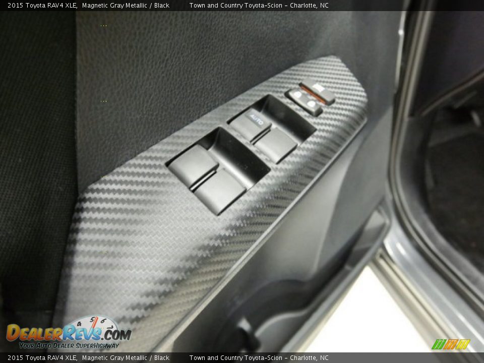 2015 Toyota RAV4 XLE Magnetic Gray Metallic / Black Photo #22