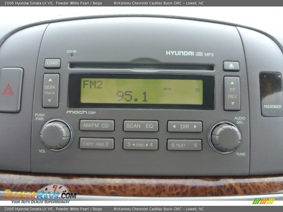 2006 Hyundai Sonata LX V6 Powder White Pearl / Beige Photo #18