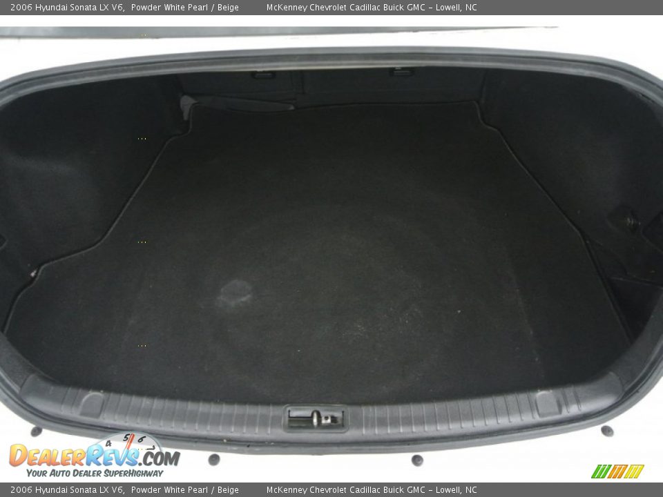 2006 Hyundai Sonata LX V6 Powder White Pearl / Beige Photo #24