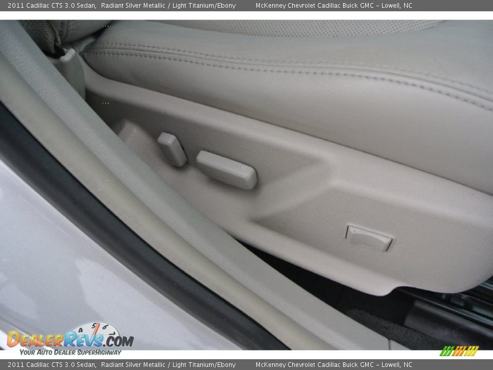 2011 Cadillac CTS 3.0 Sedan Radiant Silver Metallic / Light Titanium/Ebony Photo #22