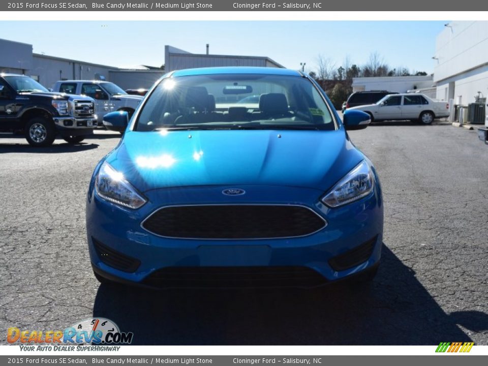 2015 Ford Focus SE Sedan Blue Candy Metallic / Medium Light Stone Photo #4