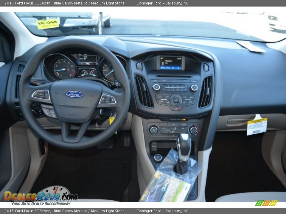 2015 Ford Focus SE Sedan Blue Candy Metallic / Medium Light Stone Photo #8