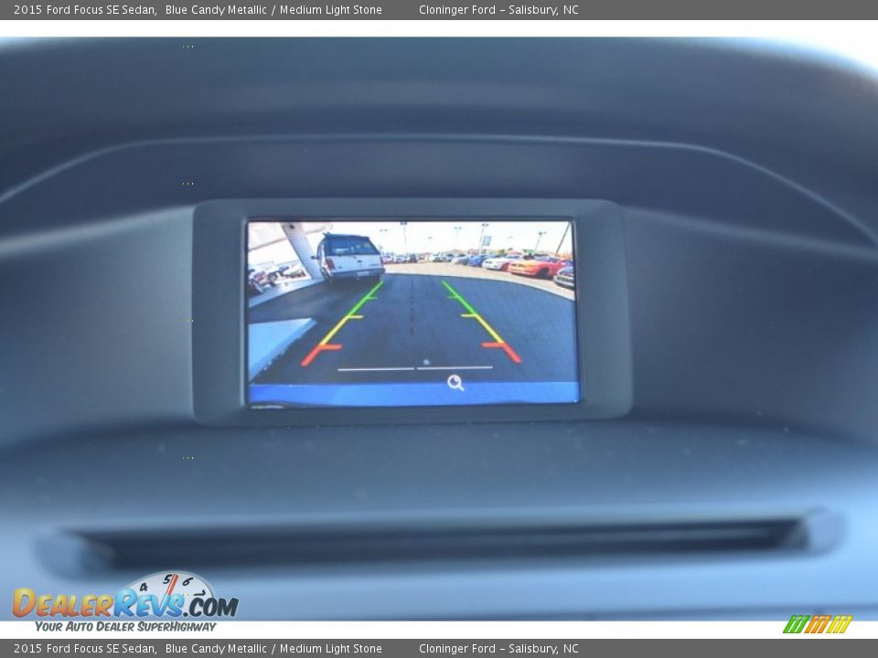2015 Ford Focus SE Sedan Blue Candy Metallic / Medium Light Stone Photo #13