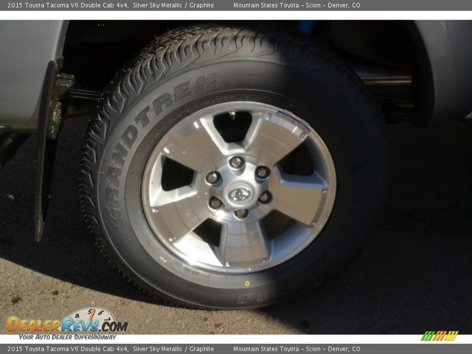 2015 Toyota Tacoma V6 Double Cab 4x4 Silver Sky Metallic / Graphite Photo #9