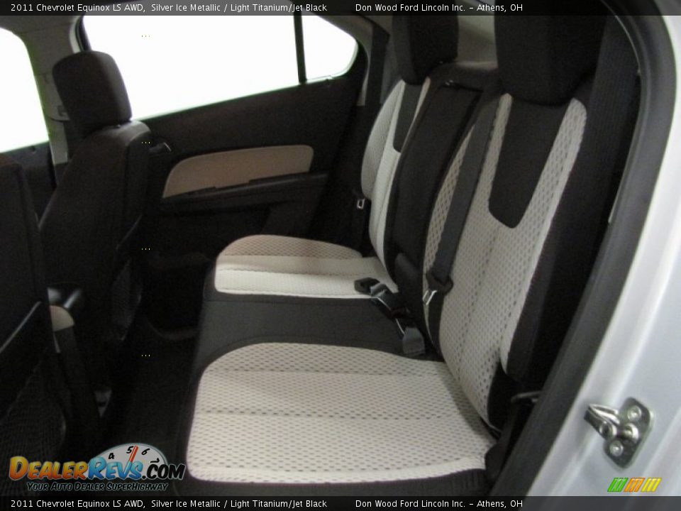 2011 Chevrolet Equinox LS AWD Silver Ice Metallic / Light Titanium/Jet Black Photo #7