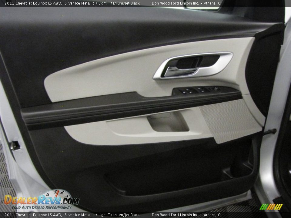 2011 Chevrolet Equinox LS AWD Silver Ice Metallic / Light Titanium/Jet Black Photo #11