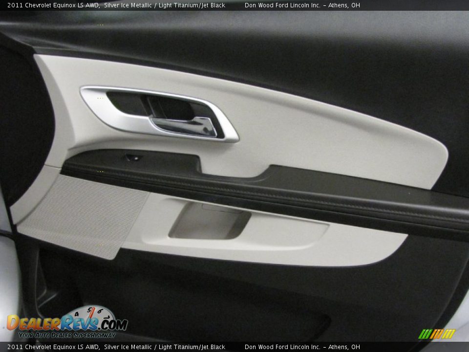 2011 Chevrolet Equinox LS AWD Silver Ice Metallic / Light Titanium/Jet Black Photo #15