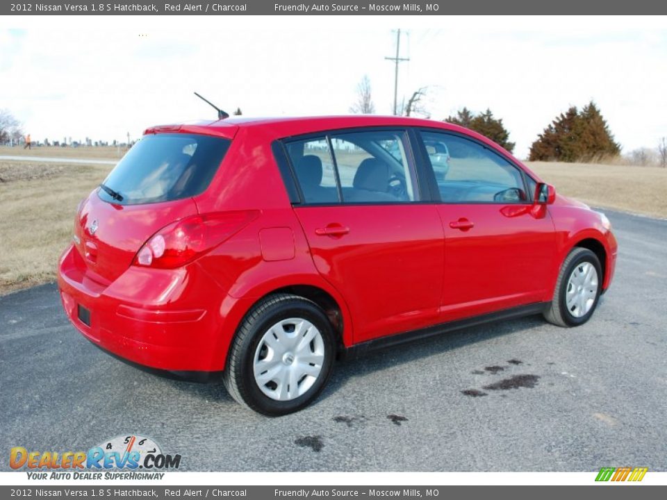 2012 Nissan Versa 1.8 S Hatchback Red Alert / Charcoal Photo #4