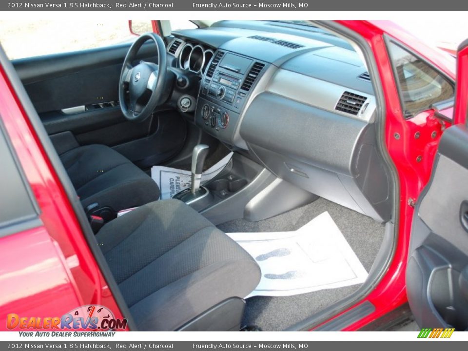 2012 Nissan Versa 1.8 S Hatchback Red Alert / Charcoal Photo #10