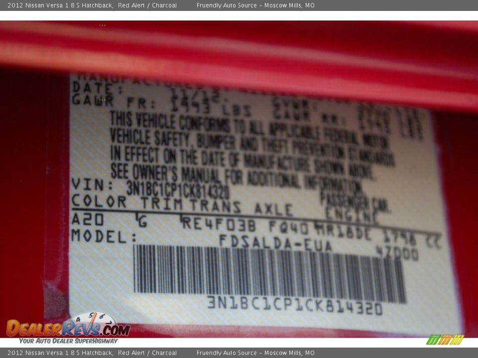 2012 Nissan Versa 1.8 S Hatchback Red Alert / Charcoal Photo #16