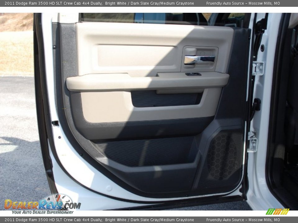 2011 Dodge Ram 3500 HD SLT Crew Cab 4x4 Dually Bright White / Dark Slate Gray/Medium Graystone Photo #15