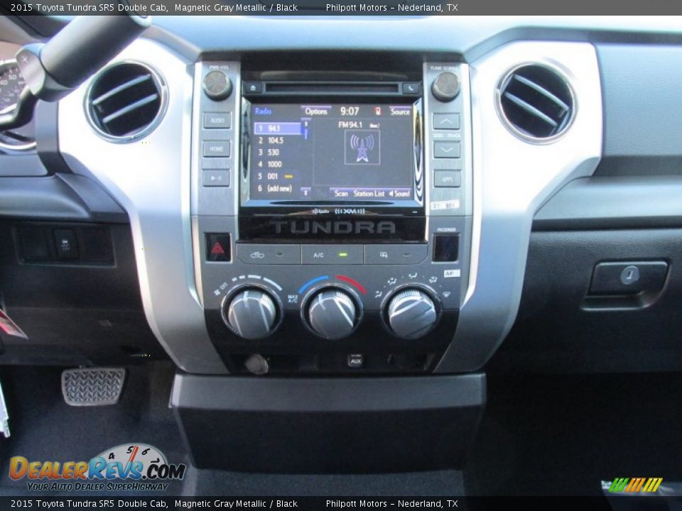 Controls of 2015 Toyota Tundra SR5 Double Cab Photo #24